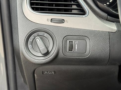 Used 2019 Dodge Journey Crossroad w/ Mopar All Weather Group FWD image 18
