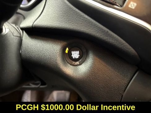 Used 2022 Jeep Cherokee Trailhawk image 20