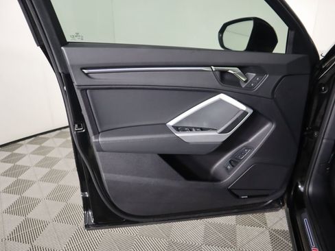 Used 2023 Audi Q3 2.0T Premium Plus image 25