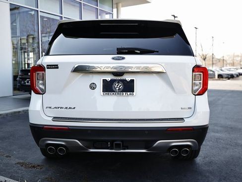 Used 2020 Ford Explorer Platinum w/ Premium Technology Package image 10