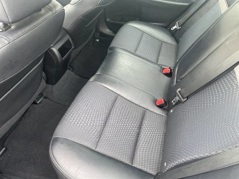 Used 2014 Toyota Camry SE image 5