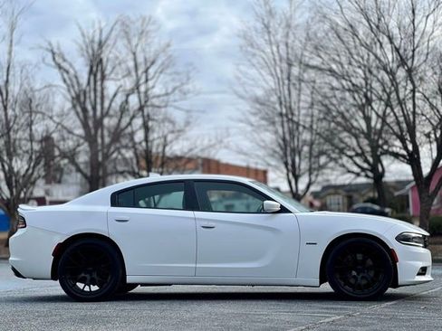 Used 2018 Dodge Charger R/T image 4