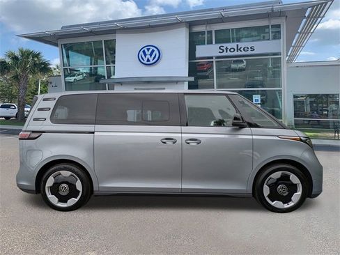 New 2025 Volkswagen ID. Buzz Pro S image 3