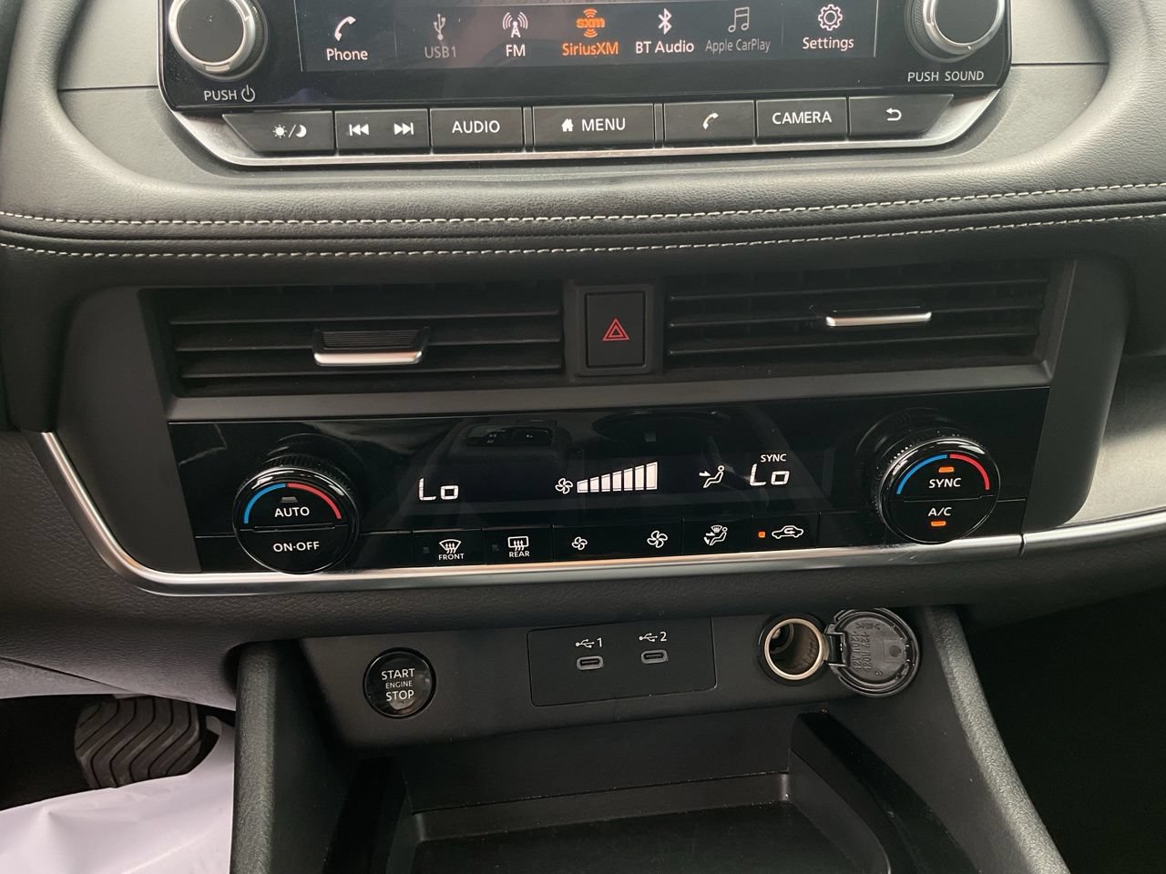 Used 2025 Nissan Rogue SV FWD image 30