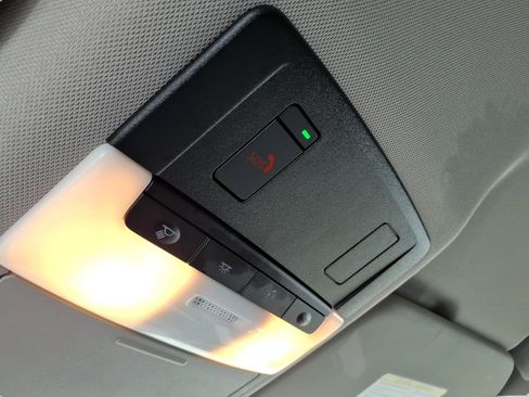 Used 2023 Nissan Rogue SV AWD/4WD image 15