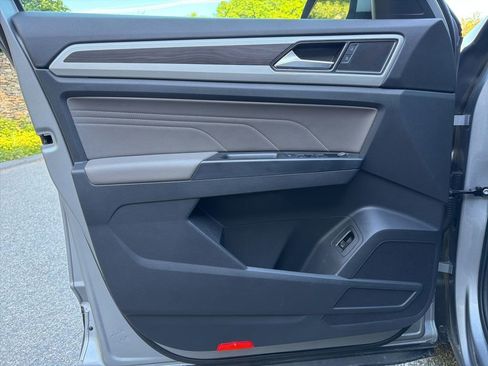 Used 2021 Volkswagen Atlas SE w/ Panoramic Sunroof Package AWD/4WD image 11