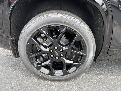 New 2026 Chevrolet Traverse RS w/ LPO, Floor Liner Package FWD image 18