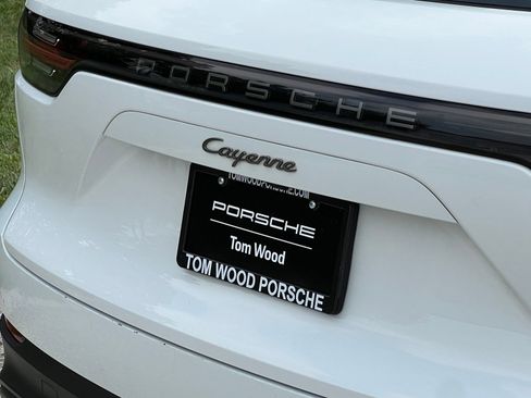 Certified 2023 Porsche Cayenne Platinum Edition AWD/4WD image 10