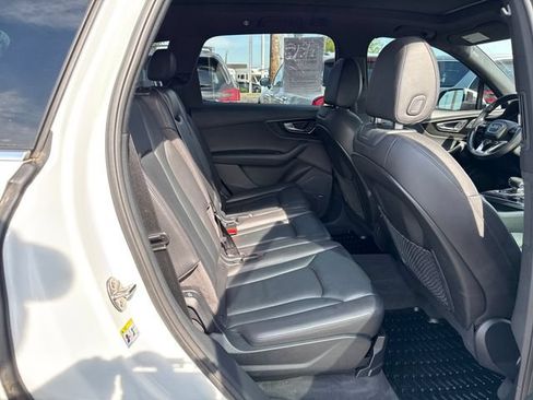 Used 2018 Audi Q7 3.0T Premium Plus w/ Premium Plus Package AWD/4WD image 10