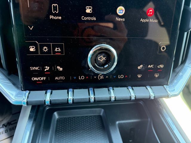 Certified 2026 GMC Acadia Elevation w/ Elevation Premium Package FWD image 23