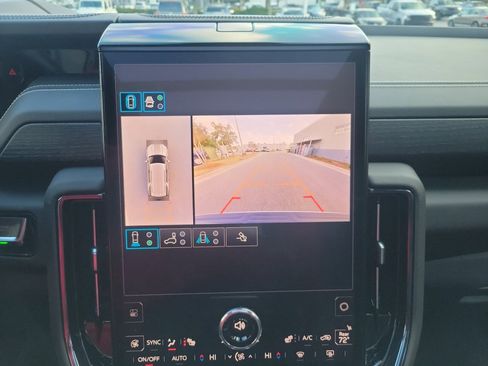 Used 2025 GMC Yukon AT4 Ultimate image 19