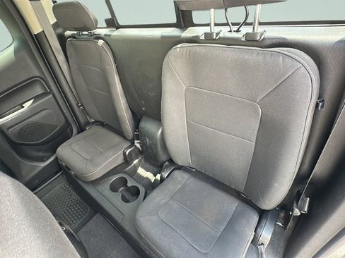Used 2019 Chevrolet Colorado LT w/ LT Convenience Package RWD image 10