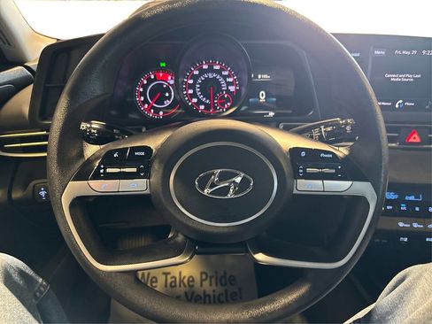 Used 2023 Hyundai Elantra SEL FWD image 27
