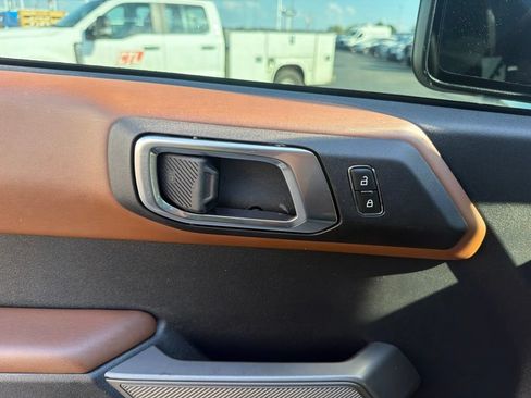 Used 2023 Ford Bronco Outer Banks AWD/4WD image 25