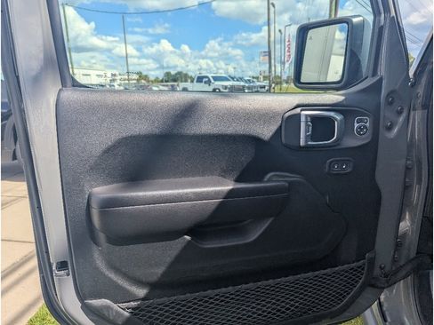 Used 2020 Jeep Wrangler Unlimited Sport AWD/4WD image 15
