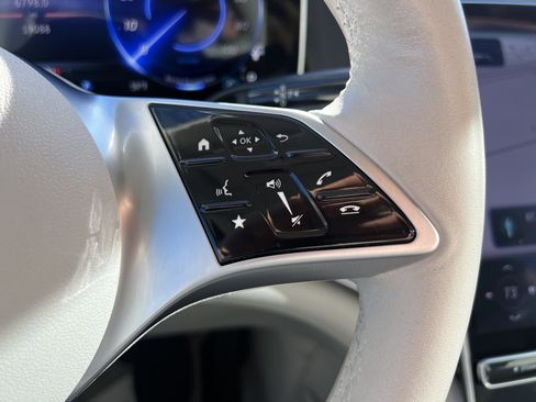 Certified 2023 Mercedes-Benz EQE 350+ 4MATIC SUV image 17