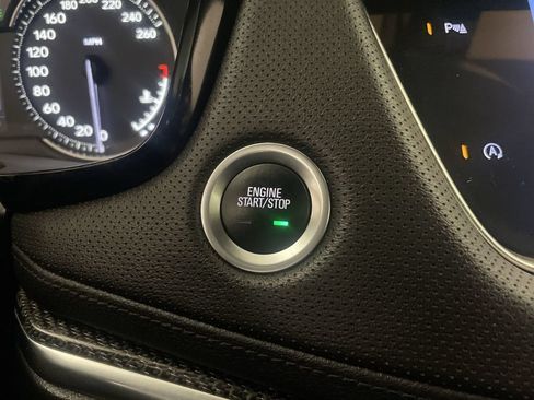 Used 2023 Cadillac XT5 Sportv AWD/4WD image 11