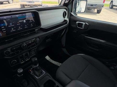 Used 2024 Jeep Wrangler Sport AWD/4WD image 34