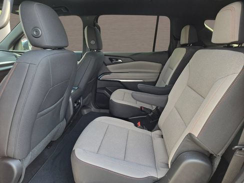 Used 2026 Chevrolet Traverse LT FWD image 16