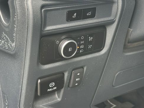 Used 2023 Ford Expedition Limited AWD/4WD image 24