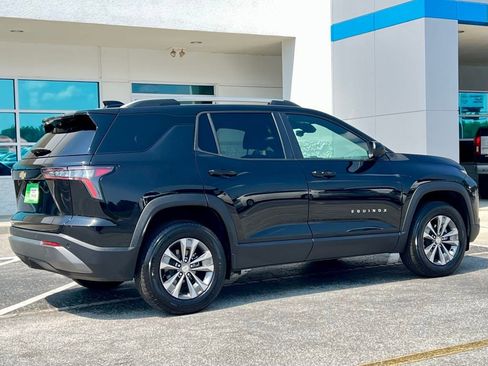 Used 2025 Chevrolet Equinox LT w/ Convenience Package II image 4