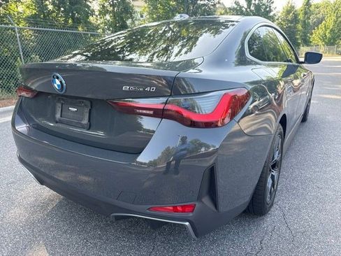 Used 2022 BMW i4 eDrive40 RWD image 5