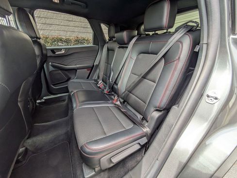 Used 2025 Ford Escape ST-Line AWD/4WD image 27