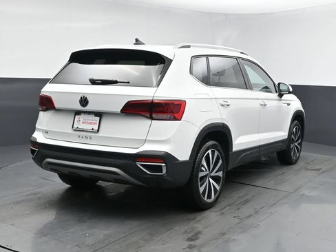 Used 2024 Volkswagen Taos SE FWD image 18