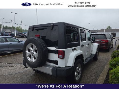 Used 2015 Jeep Wrangler Unlimited Sahara w/ Connectivity Group AWD/4WD image 4