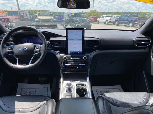 Used 2020 Ford Explorer ST w/ ST Street Pack image 23
