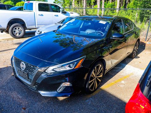 Used 2022 Nissan Altima 2.5 SR AWD/4WD image 1