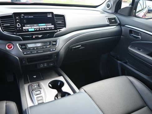 Certified 2024 Honda Ridgeline RTL image 11