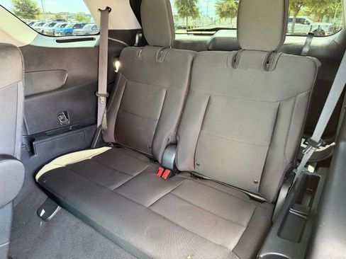 Certified 2023 Ford Explorer XLT RWD image 22