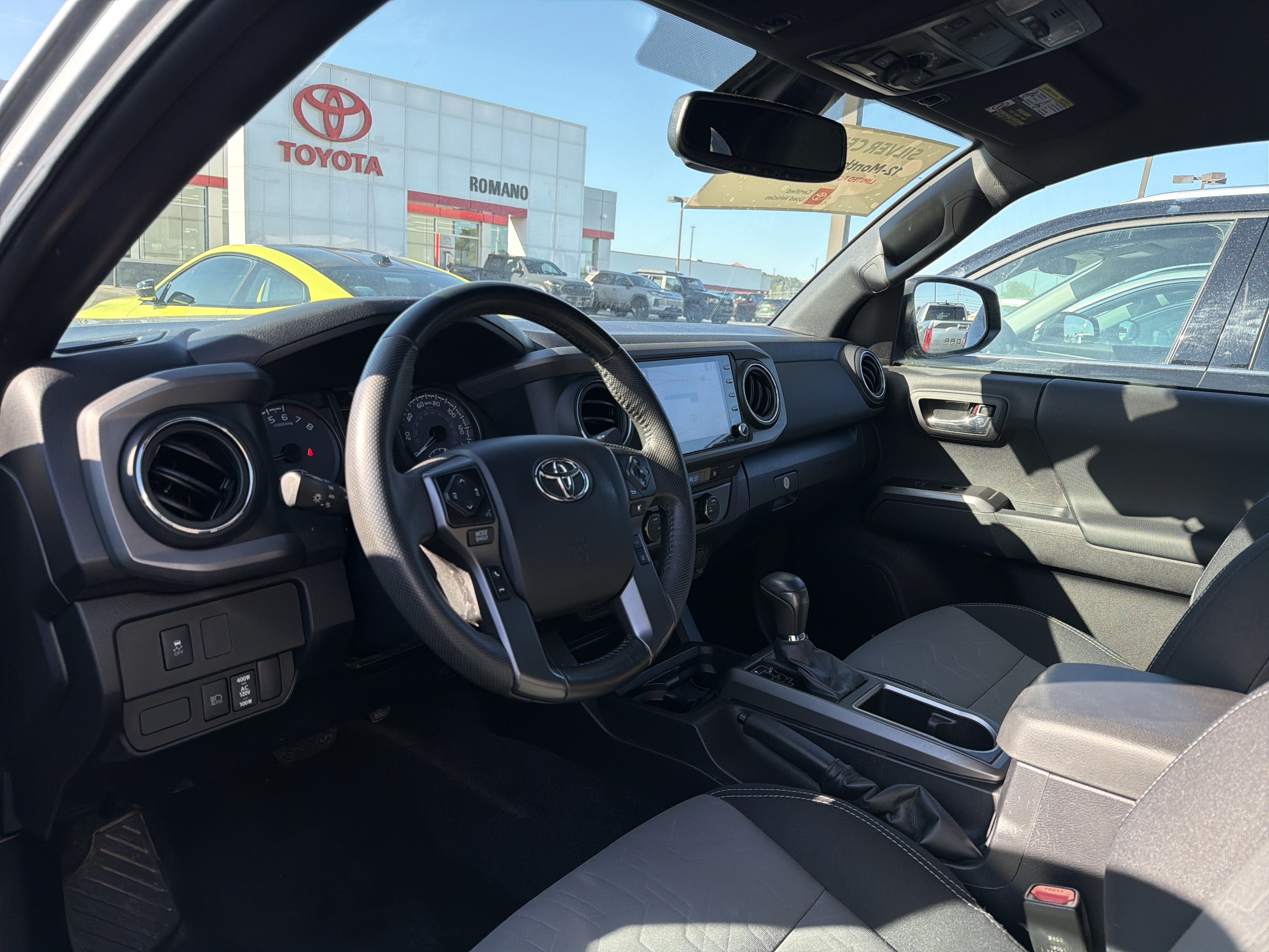 Certified 2022 Toyota Tacoma TRD Off-Road AWD/4WD image 9