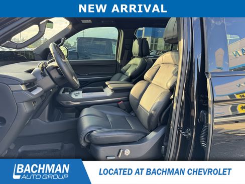Used 2025 Lincoln Navigator Reserve w/ Jet Appearance Package AWD/4WD image 6