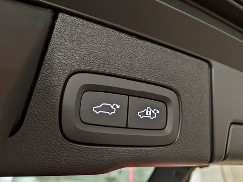 New 2026 Volvo XC60 B5 Ultra w/ Climate Package AWD/4WD image 30