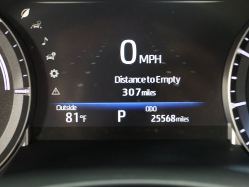 Used 2024 Toyota Highlander XLE FWD image 19