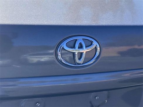 Used 2010 Toyota Corolla LE image 12