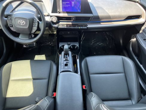 Used 2025 Toyota Prius XLE AWD/4WD image 24
