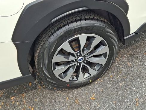Certified 2023 Subaru Outback Touring AWD/4WD image 11