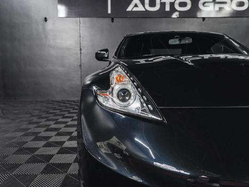 Used 2013 Nissan 370Z NISMO image 12