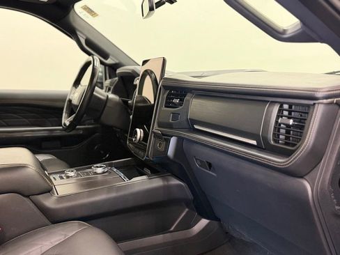 Used 2024 Ford Expedition Max Platinum AWD/4WD image 24