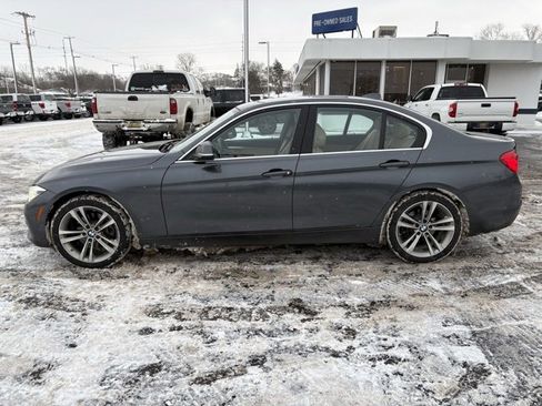 Used 2018 BMW 330i xDrive 330i xDrive w/ Convenience Package image 2