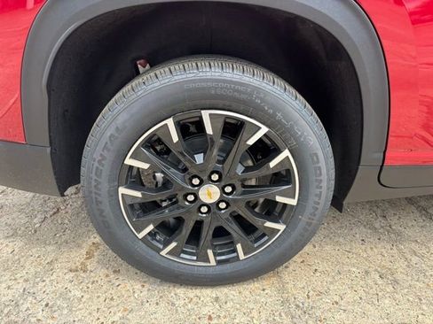 New 2026 Chevrolet Traverse LT FWD image 9