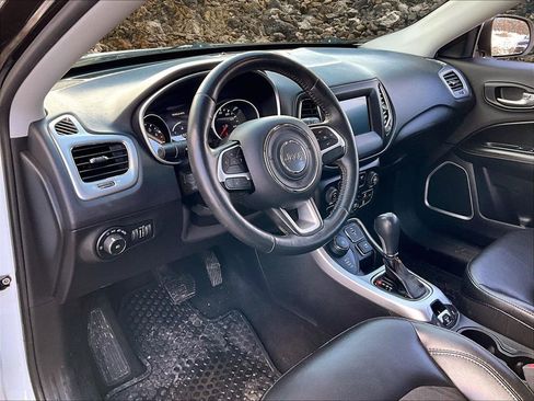 Used 2018 Jeep Compass Latitude w/ Popular Equipment Group image 12