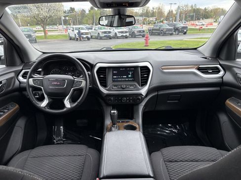 Used 2019 GMC Acadia SLE FWD image 8