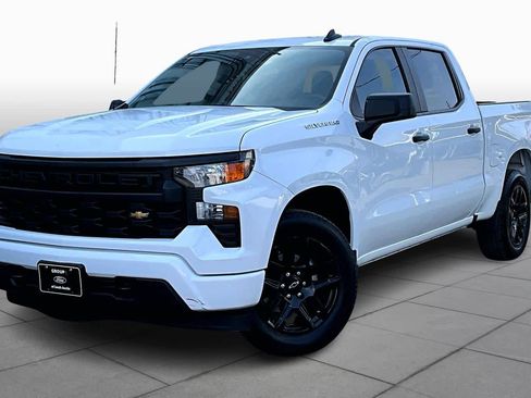 Used 2023 Chevrolet Silverado 1500 Custom image 34