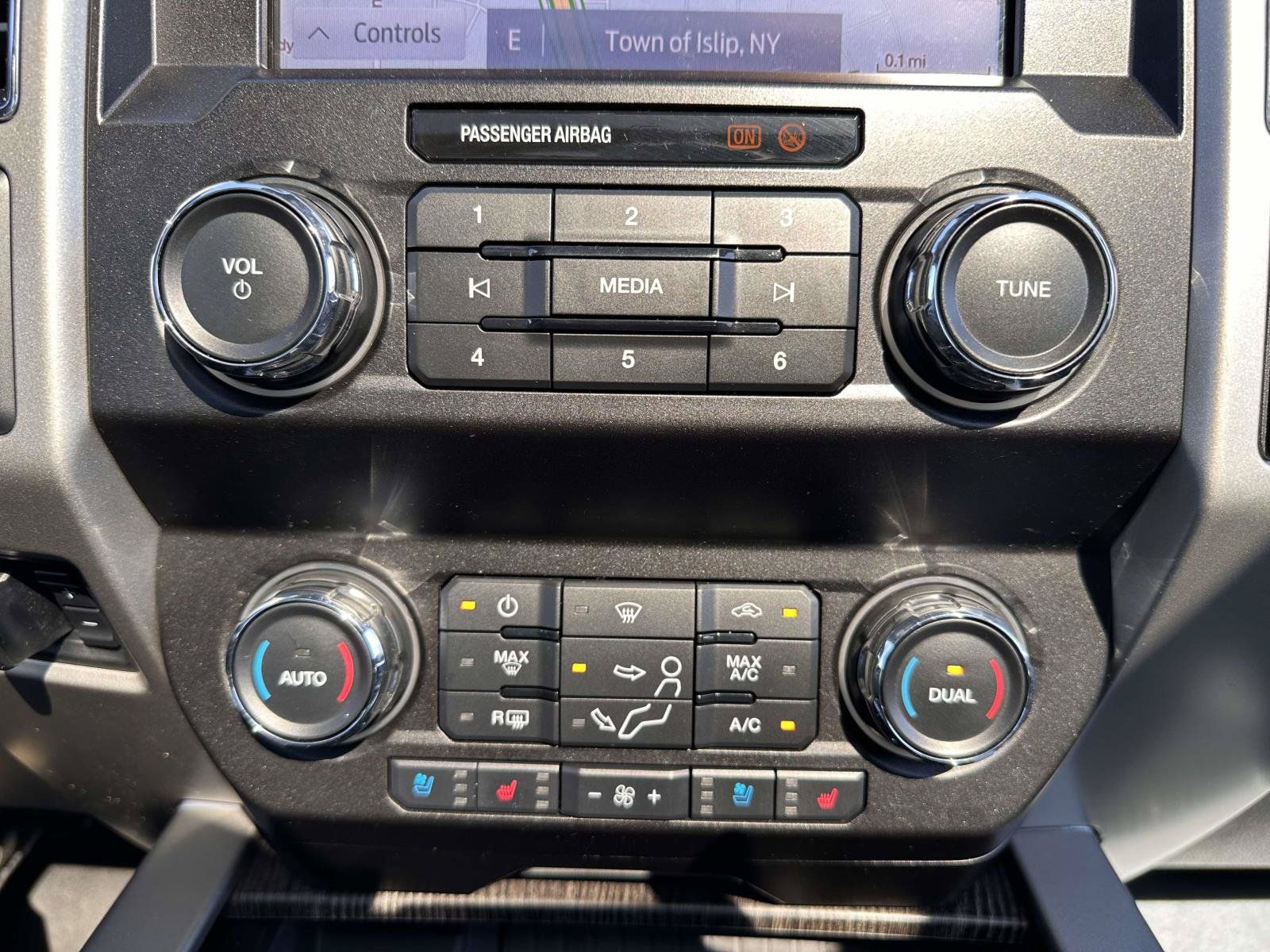 Used 2021 Ford F250 Lariat w/ Lariat Ultimate Package AWD/4WD image 27