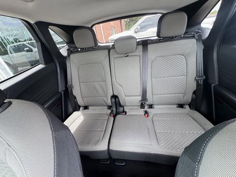 Used 2022 Ford Escape SE w/ SE Sport Appearance Package FWD image 11