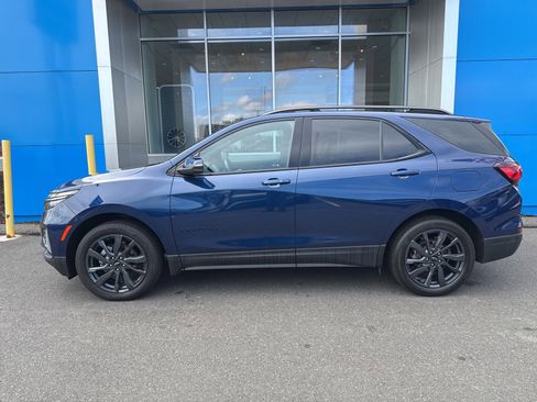 Used 2023 Chevrolet Equinox RS w/ RS Leather Package image 9